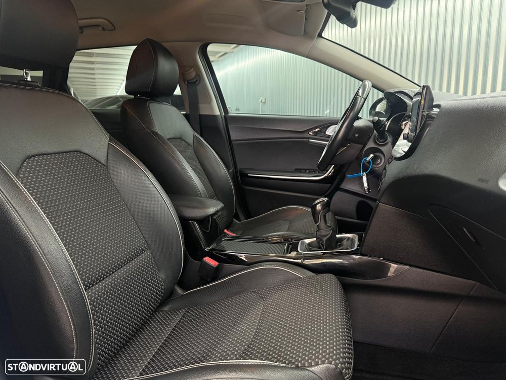 Kia Ceed SW 1.6 CRDi MHEV Drive - 18