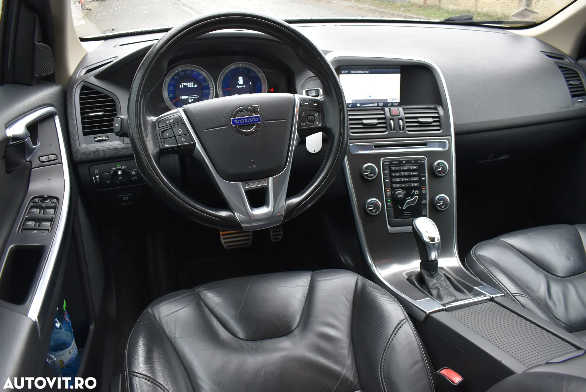 Volvo XC 60 2.4D AWD Aut. RDesign - 19