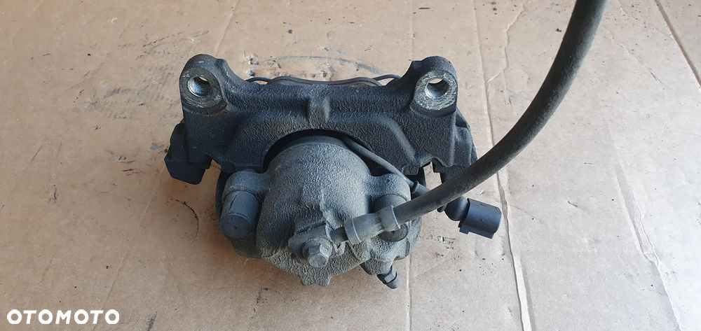 Zacisk hamulcowy lewy przód przedni VW Tiguan I Lift 2.0 TDI - 6