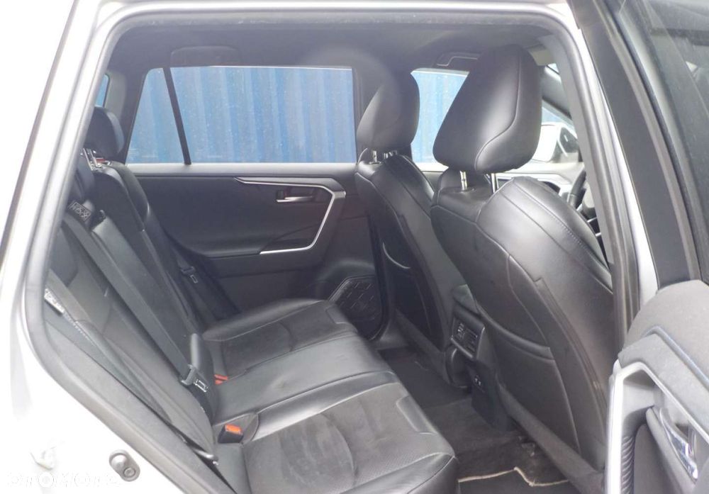 Toyota RAV4 - 16