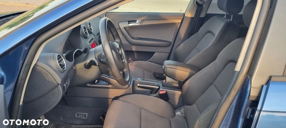 Audi A3 Sportback 2.0 TDI Ambiente - 13