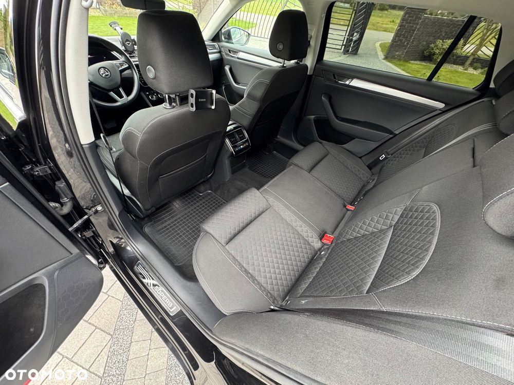 Skoda Superb 2.0 TDI SCR Style DSG - 18