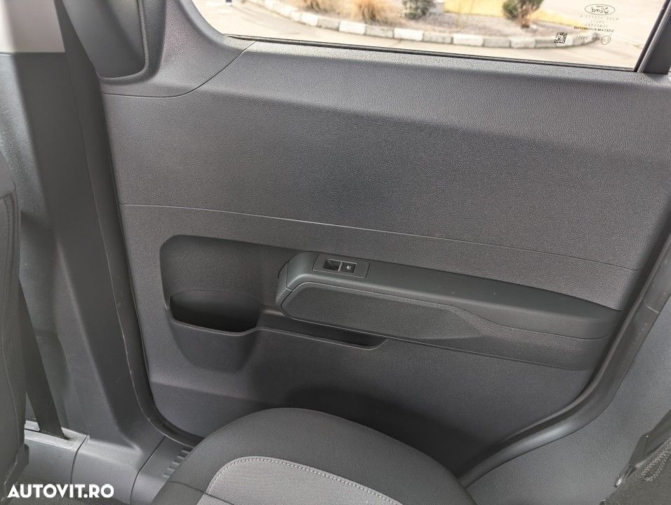 Ford Tourneo Courier - 28