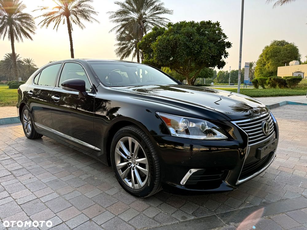 Lexus LS - 4