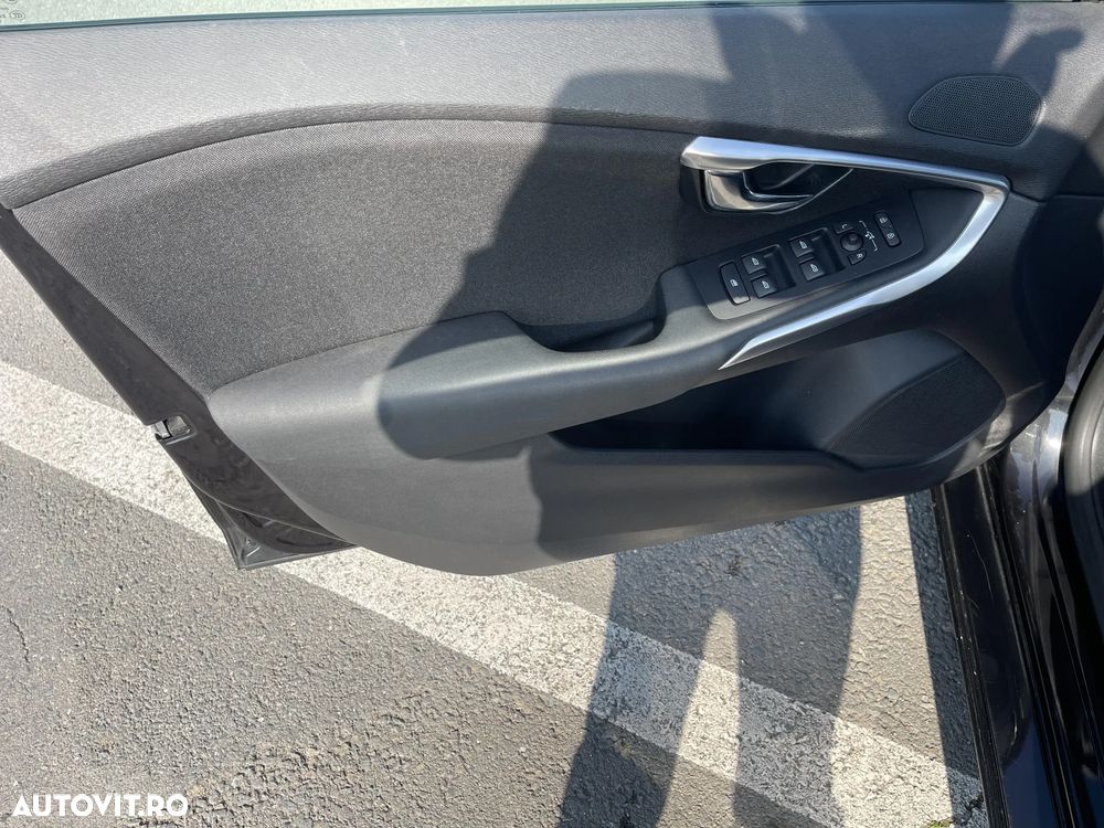 Volvo V40 D2 Geartronic - 10