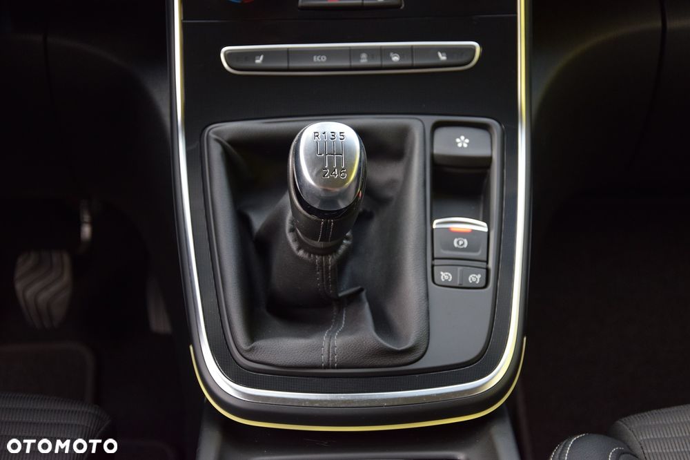 Renault Grand Scenic - 33
