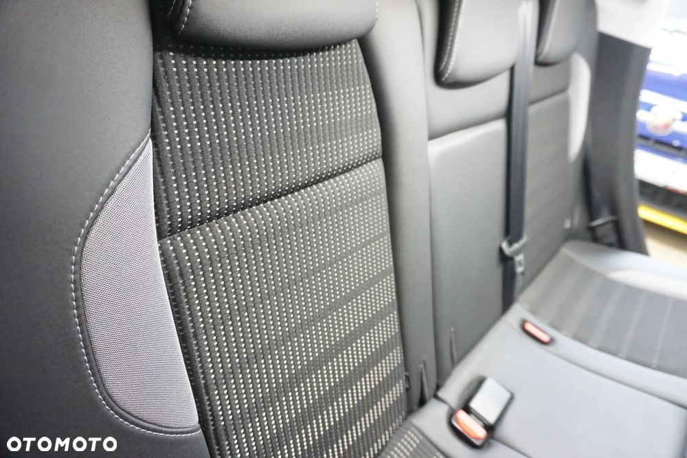 Peugeot 2008 BlueHDi 100 STOP & START Style - 28