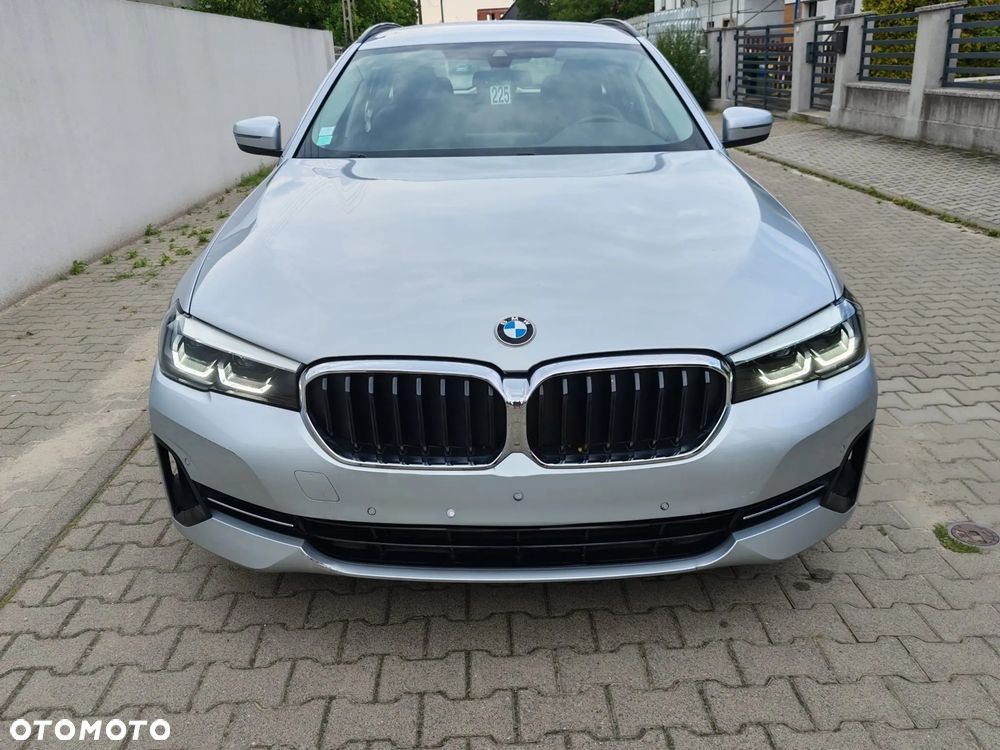 BMW Seria 5 530d xDrive mHEV - 2