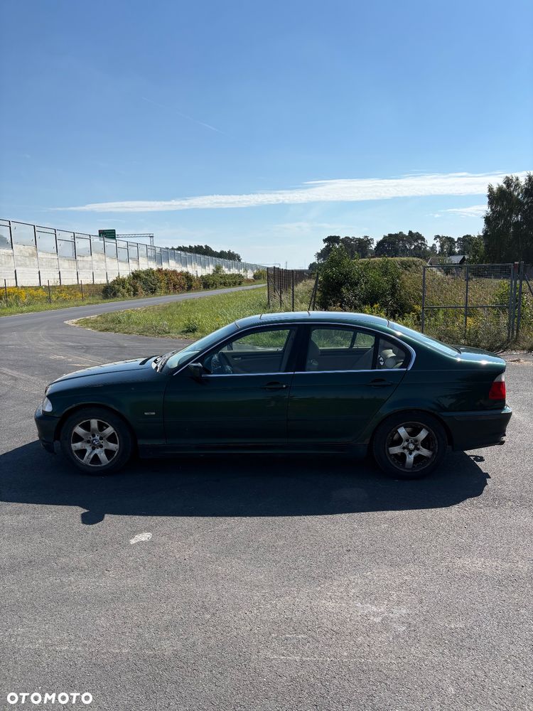 BMW Seria 3 320i - 7