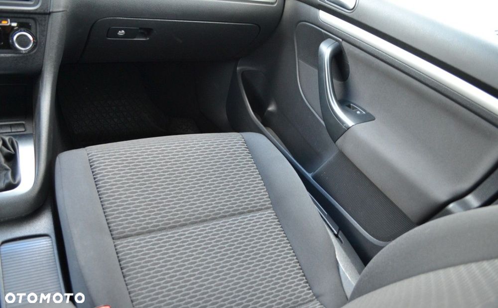 Volkswagen Golf - 31