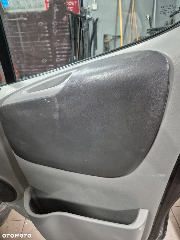 BOCZEK PRAWY AIRBAG PRIMASTAR TRAFIC VIVARO 01-14 - 2