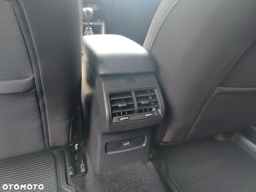 Citroën C4 1.2 PureTech Plus S&S - 15