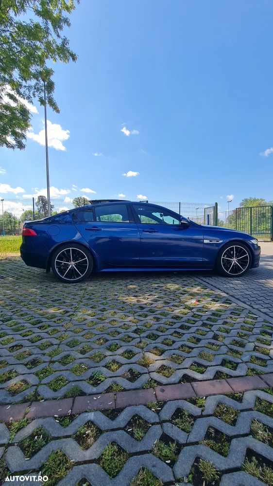 Jaguar XE 2.0 R-Sport - 2