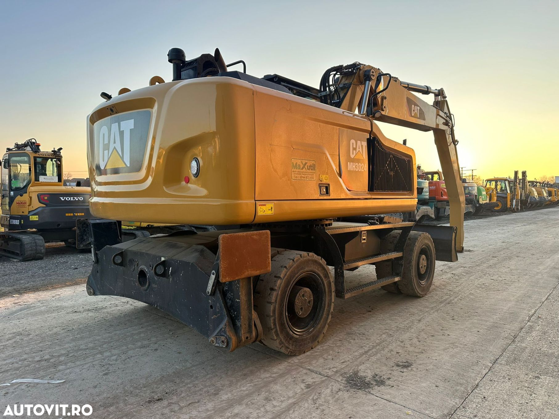Cat M 3024 Excavator pe Roti - 10