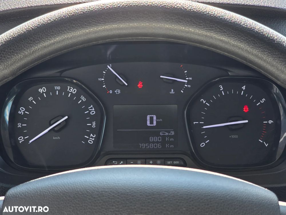 Opel Vivaro 2.0 D L - 18