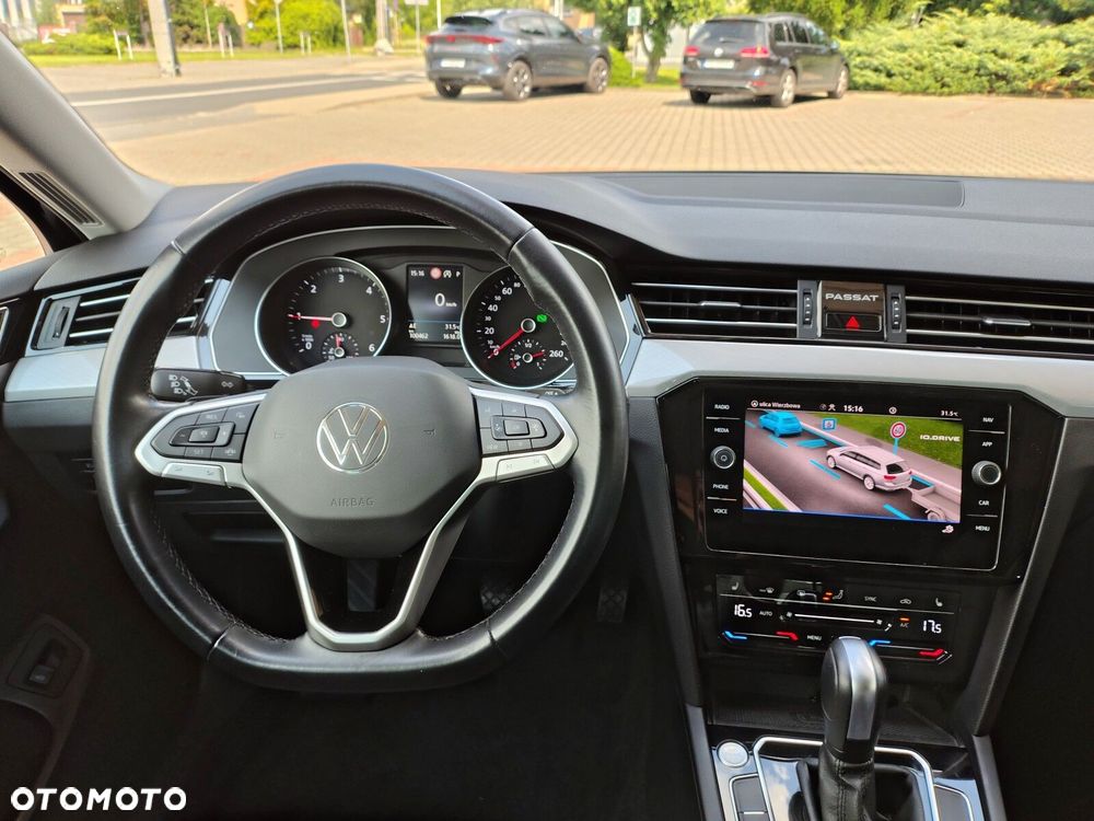 Volkswagen Passat - 22