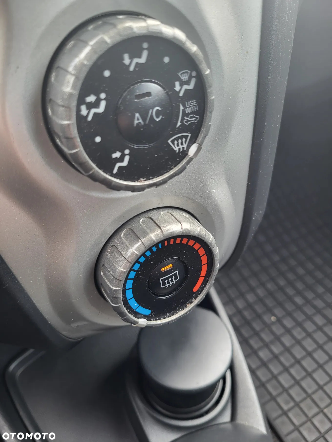 Toyota Yaris - 11