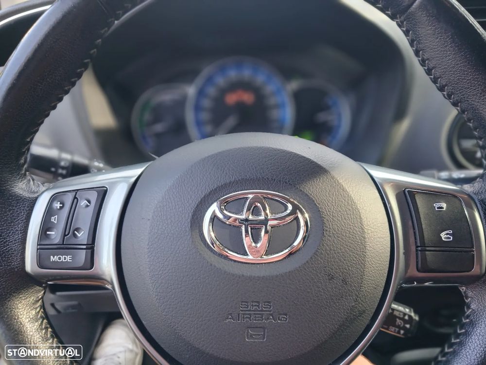 Toyota Yaris 1.5 HSD Exclusive - 22