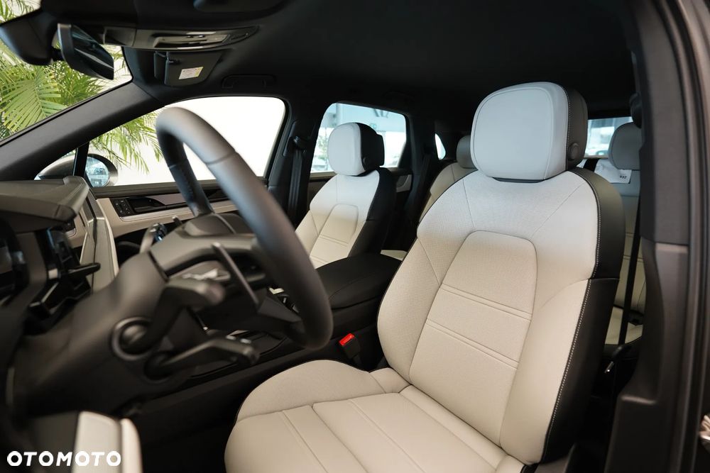 Porsche Cayenne - 10