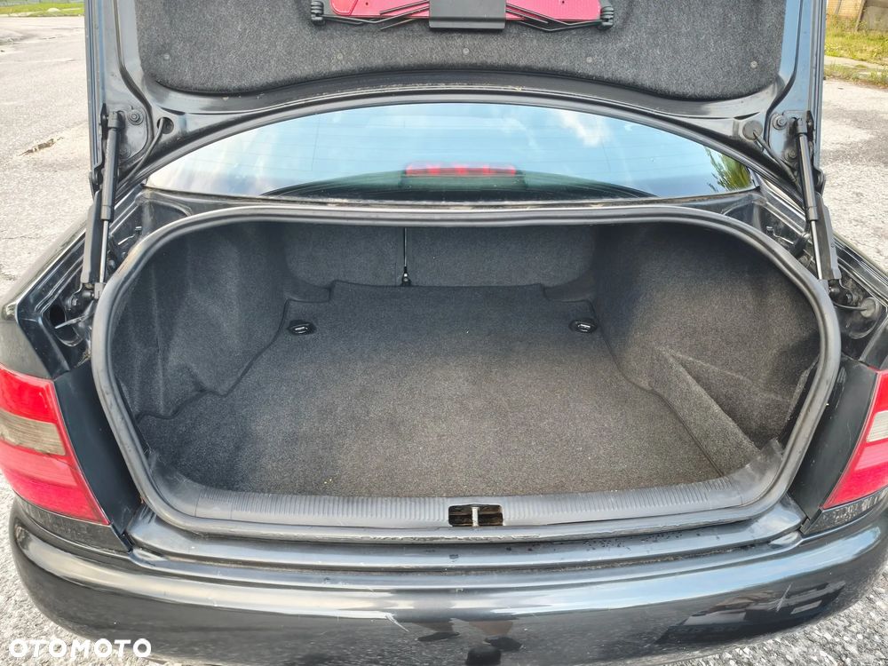 Audi A4 Limousine 1.6 - 5