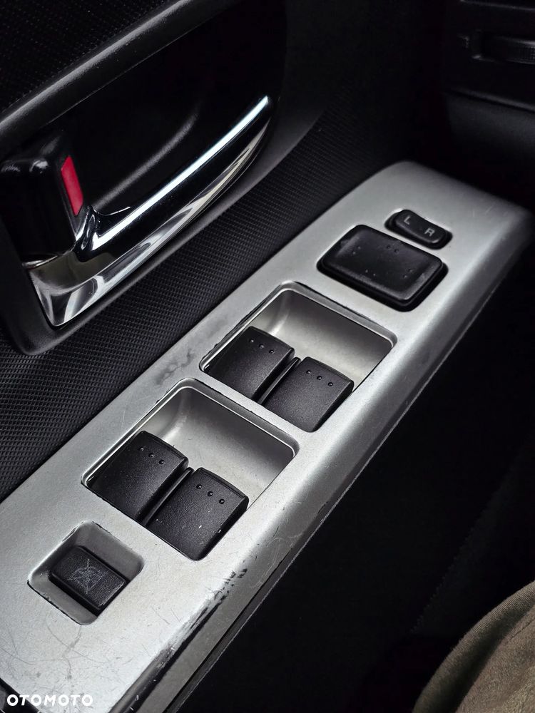 Mazda 5 2.0 CD DPF Exclusive - 26