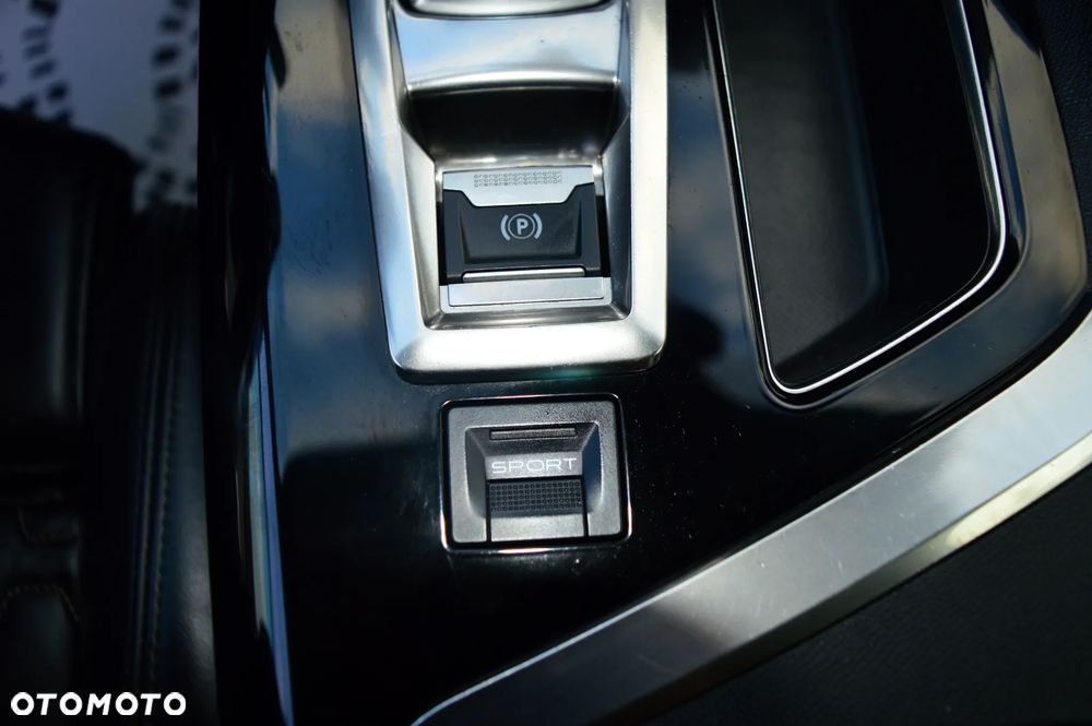 Peugeot 5008 2.0 BlueHDI GT S&S EAT8 - 32
