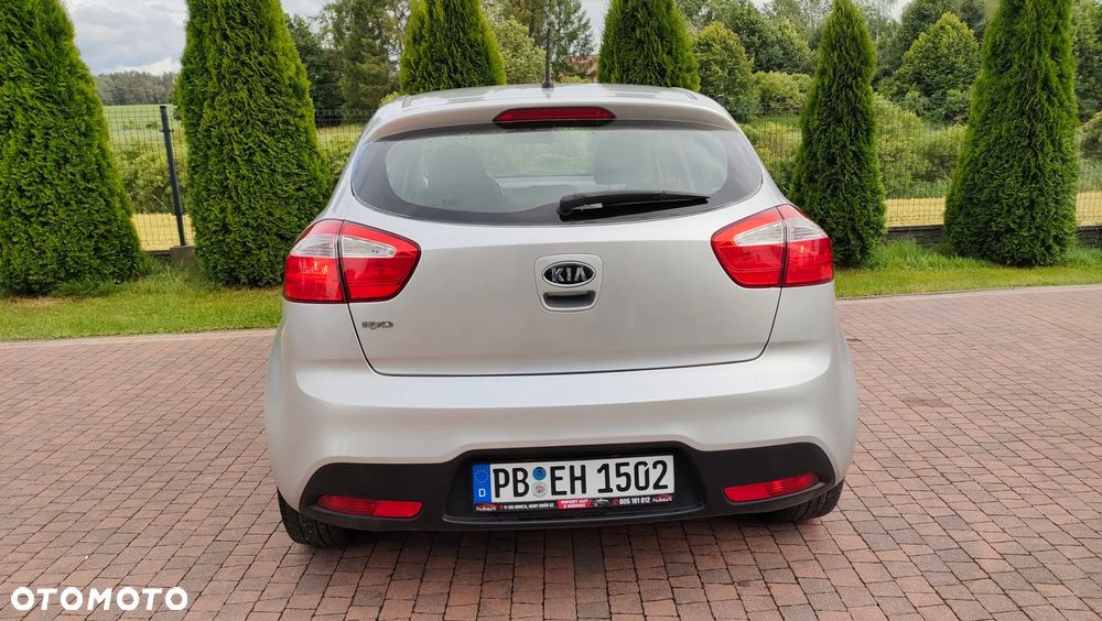 Kia Rio 1.4 Dream Team Edition - 4