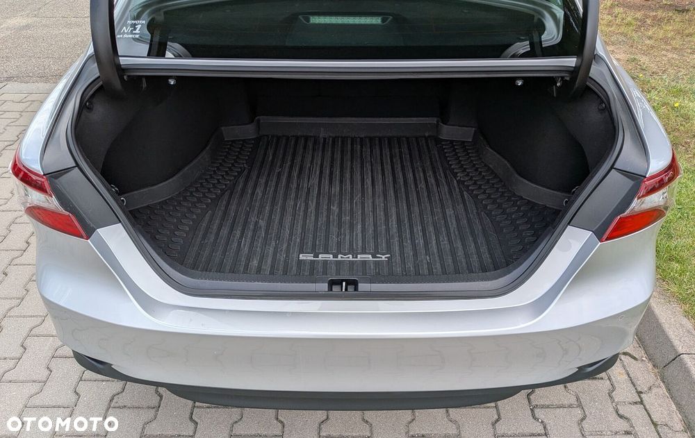 Toyota Camry 2.5 Hybrid Comfort CVT - 40