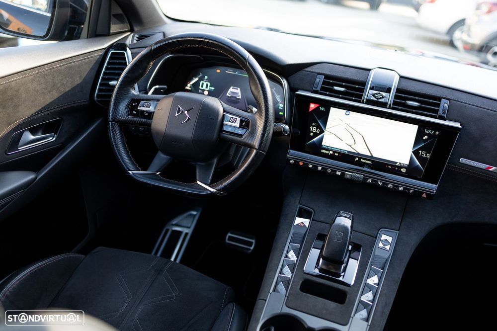 DS DS7 Crossback E-Tense Performance Line EAT8 - 2