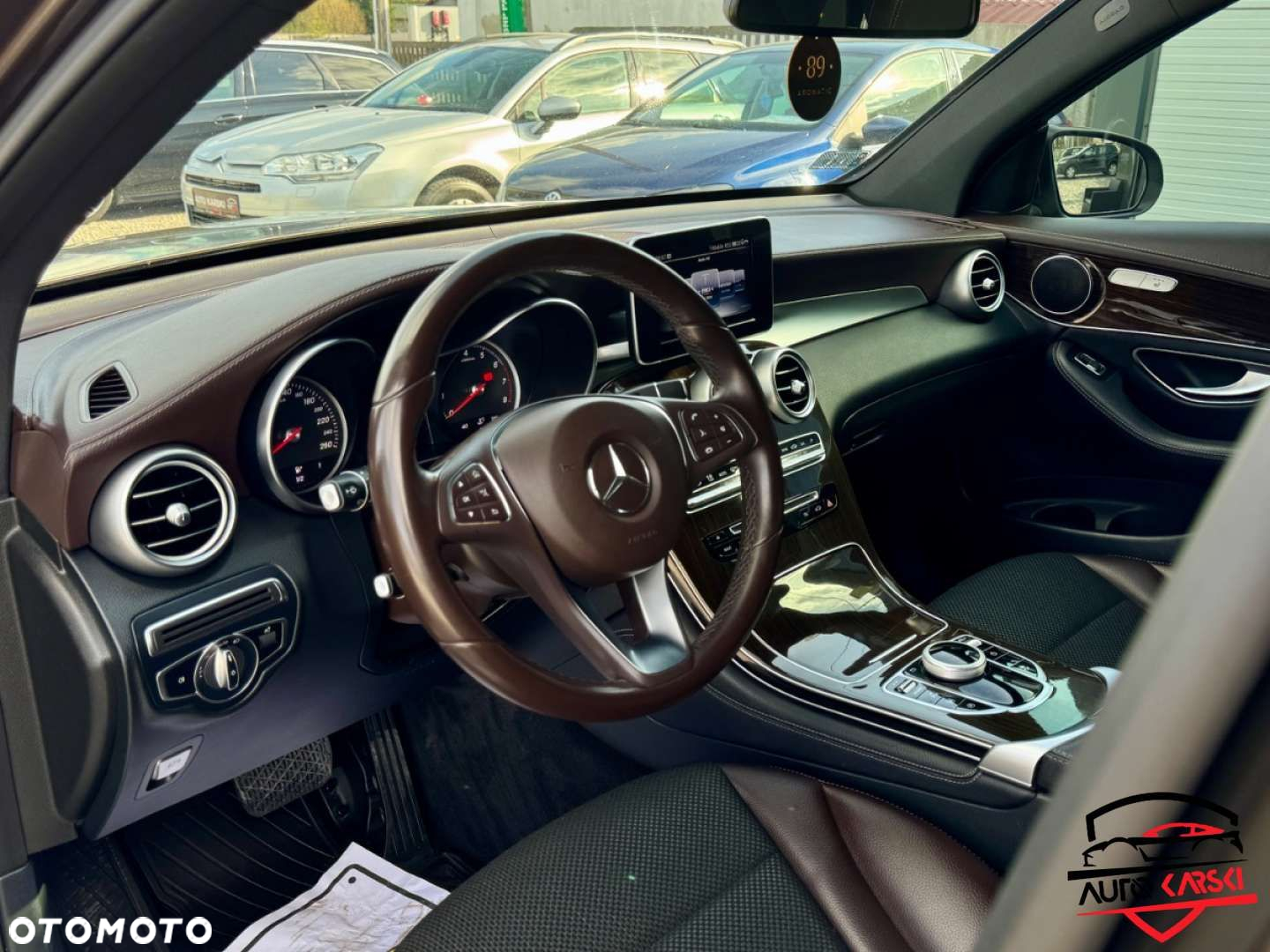Mercedes-Benz GLC - 23