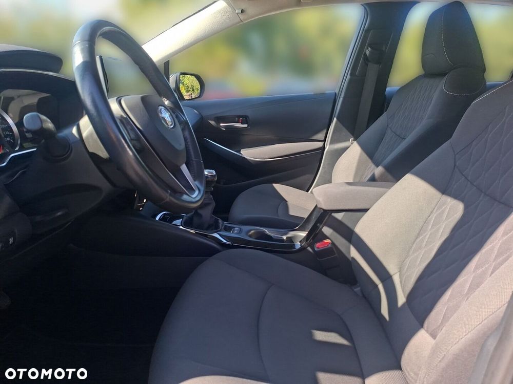 Toyota Corolla - 13