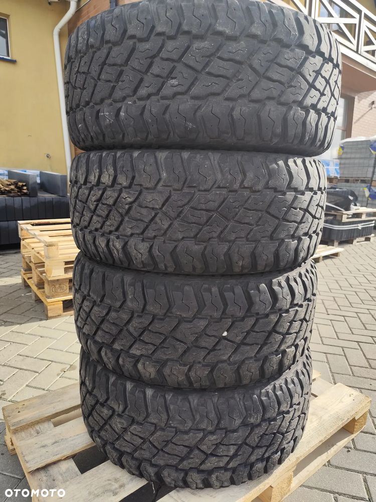 Opony LT305/55 R20 - 2