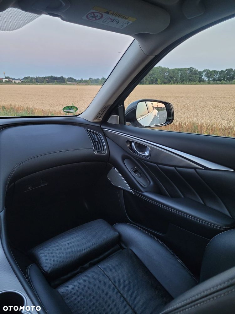 Infiniti Q50 2.0t Sport Tech EU6 - 19