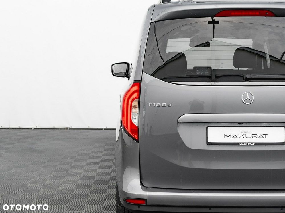 Mercedes-Benz Klasa T 180 d - 12
