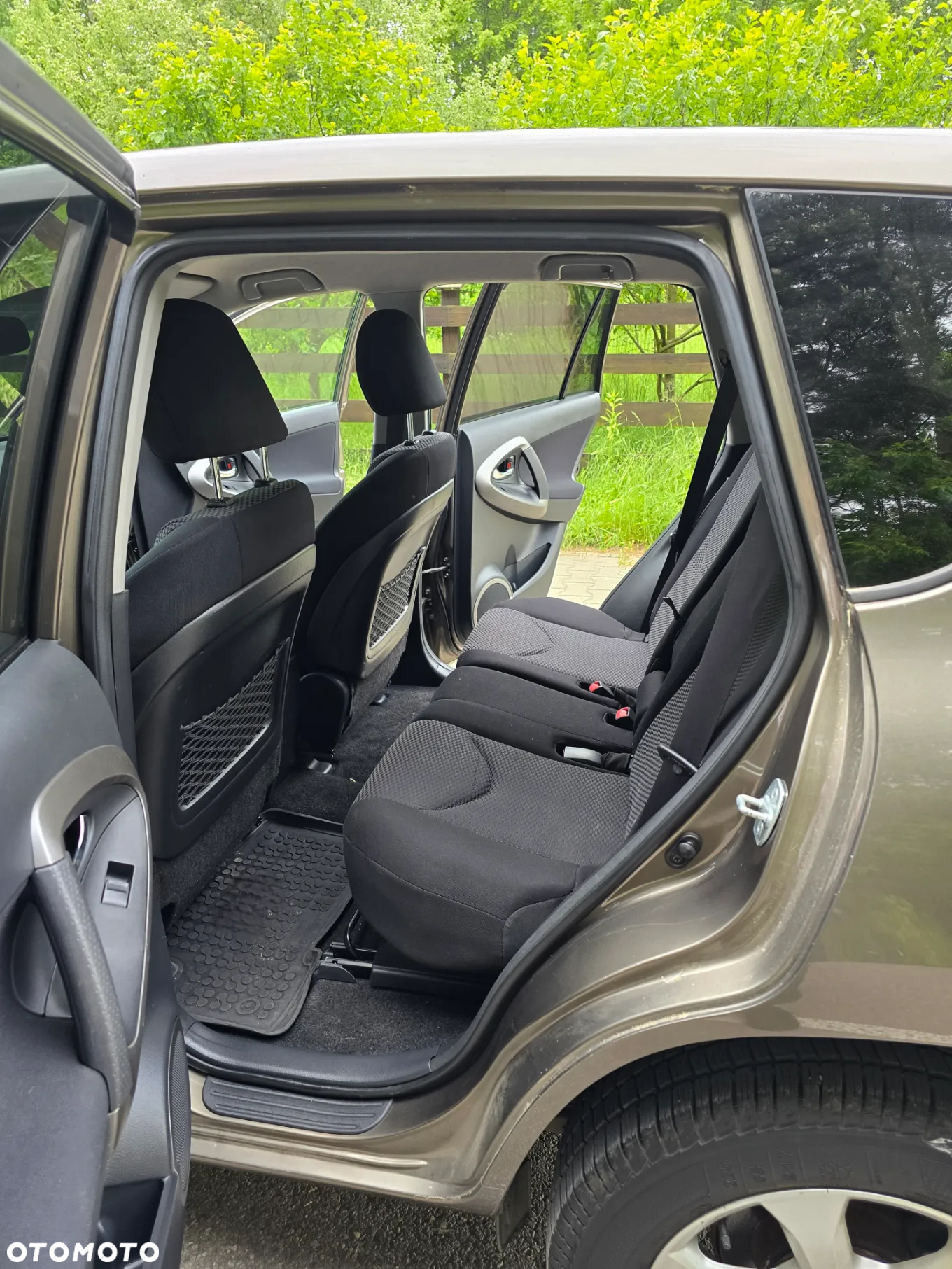 Toyota RAV4 2.2 D-4D 4x4 Comfort - 23