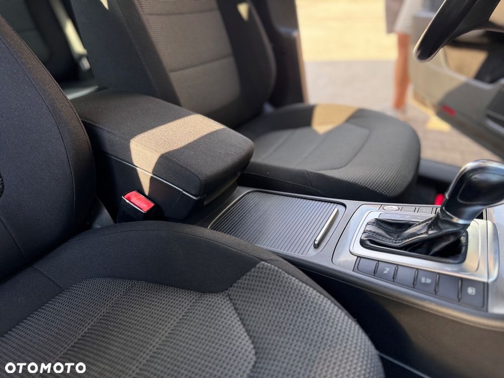 Volkswagen Passat 2.0 TDI Comfortline DSG - 36