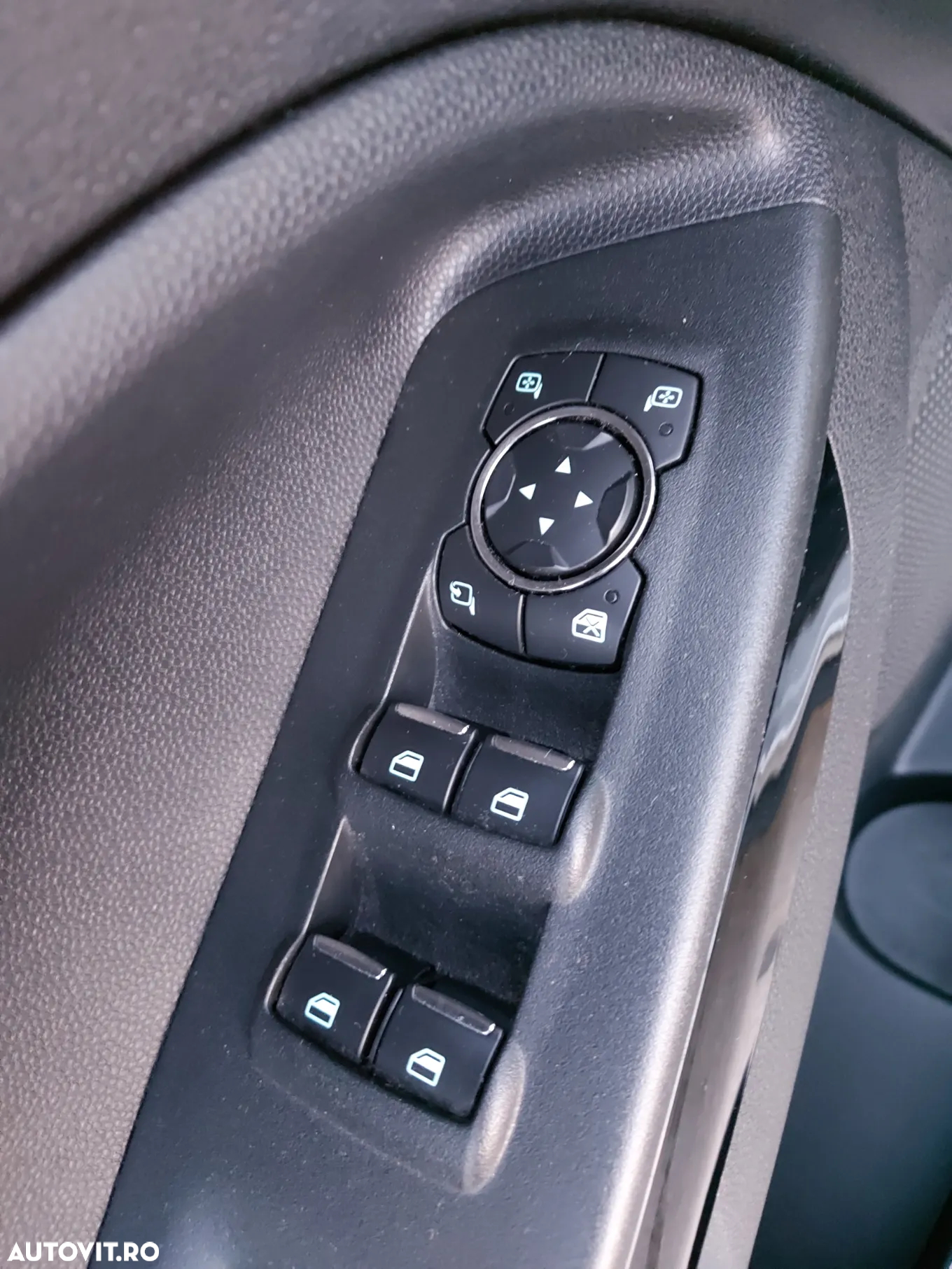 Ford EcoSport - 11