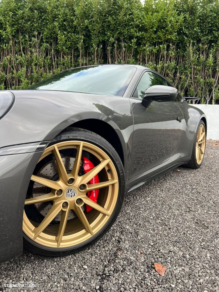 Porsche 911 Série F - 17