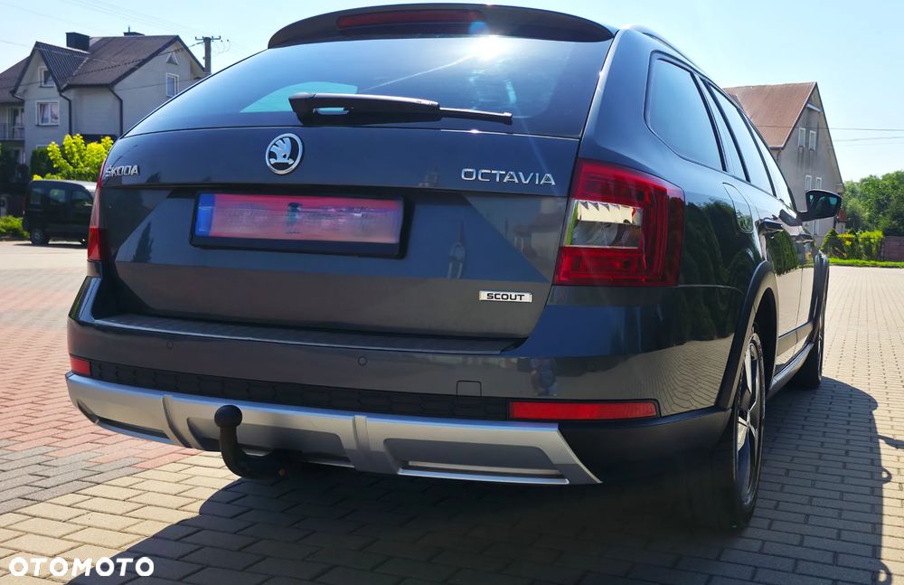 Skoda Octavia 2.0 TDI 4x4 DSG Scout - 14