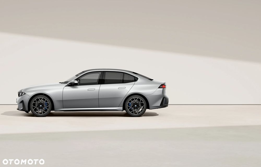 BMW Seria 3 318i - 11