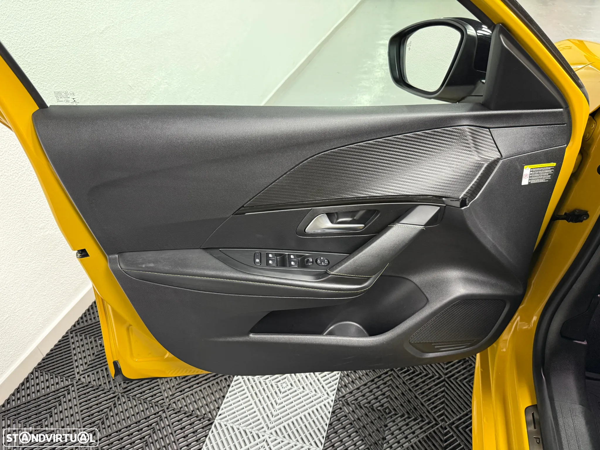 Peugeot e-208 50 kWh GT - 9