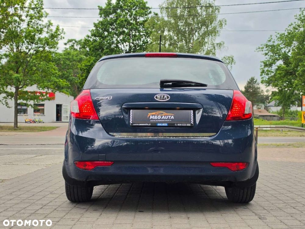Kia Ceed - 5