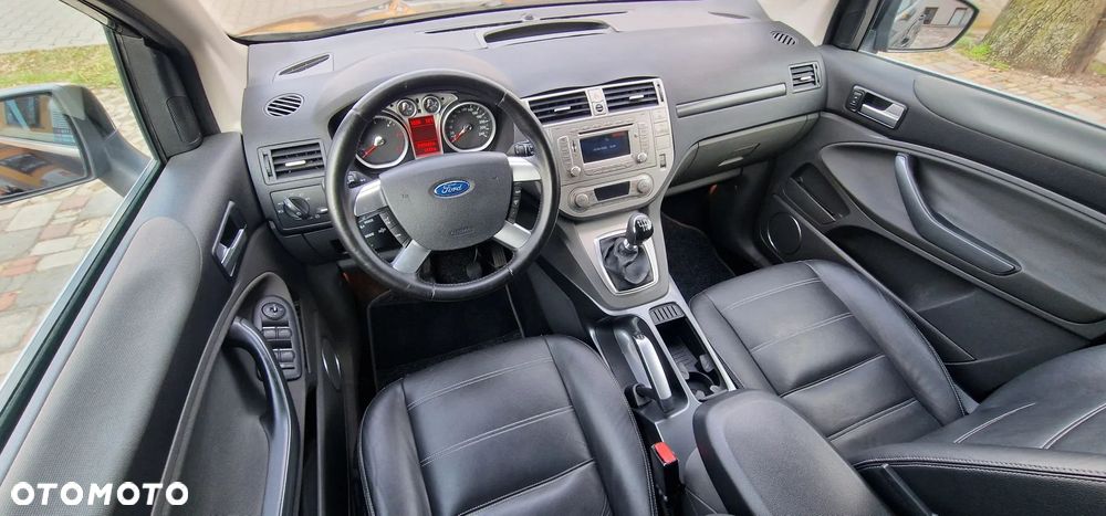 Ford Kuga 2.0 TDCi 4x4 Titanium - 8