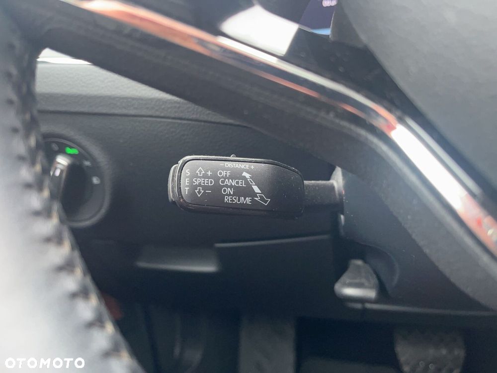 Skoda Superb 2.0 TDI SCR L&K DSG - 26