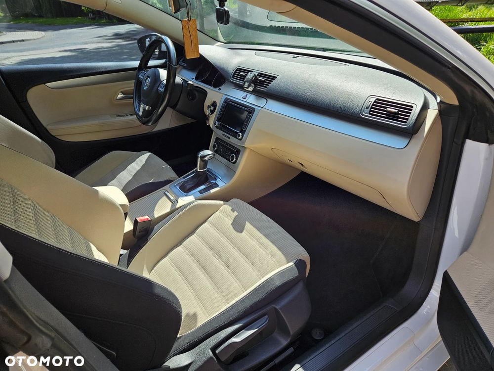 Volkswagen Passat CC - 10