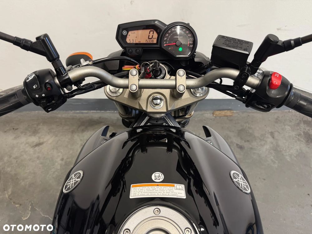 Yamaha XJ - 9