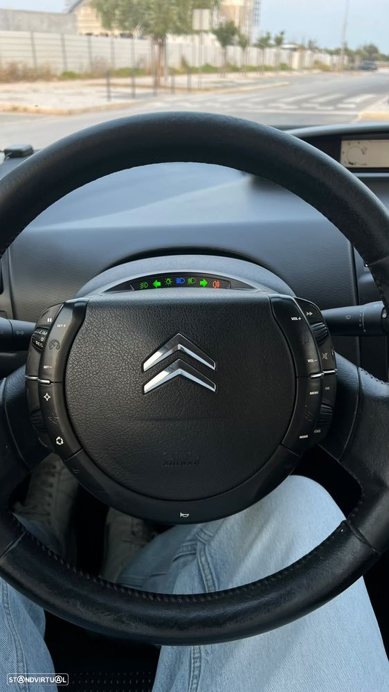 Citroën C4 1.6 HDi VTS - 4