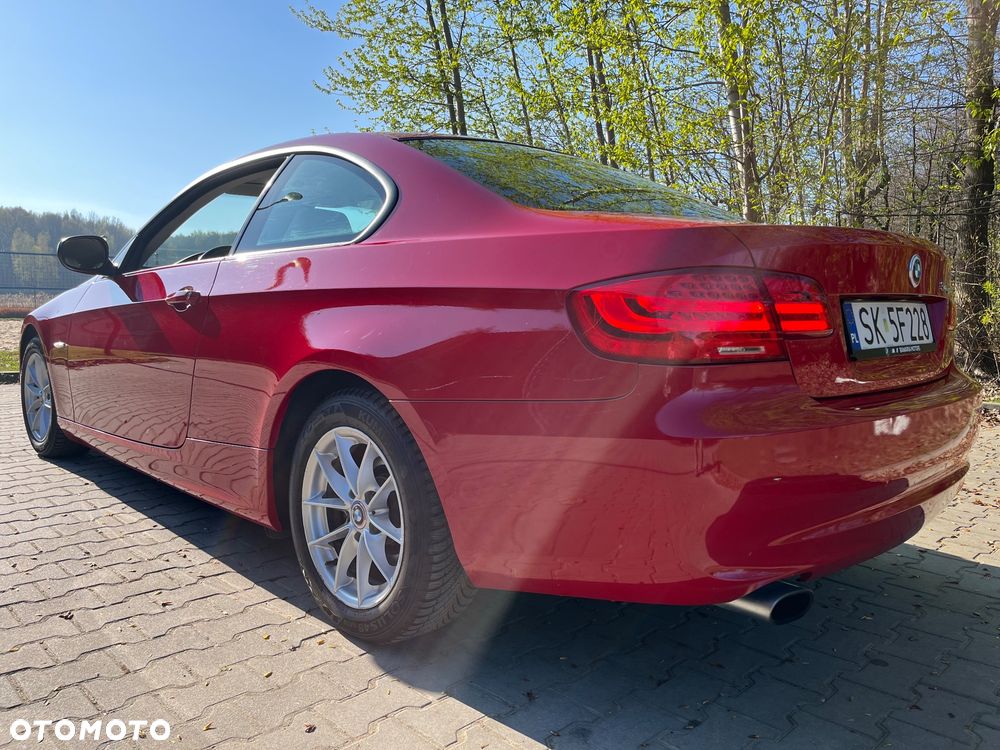 BMW Seria 3 318i Edition Exclusive - 14