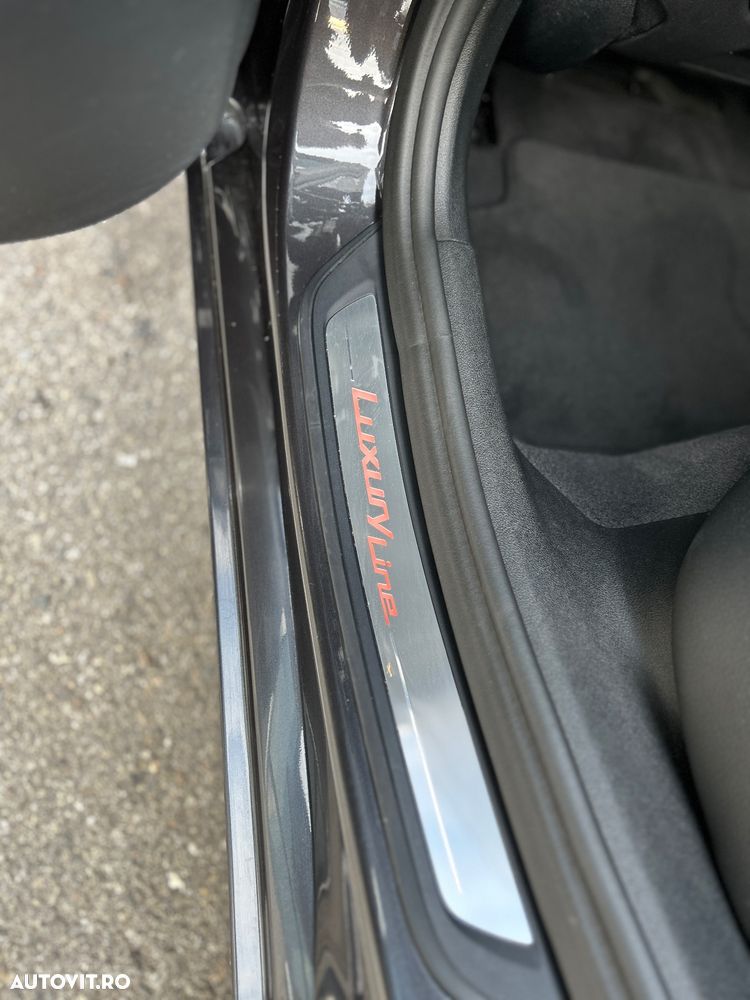 BMW Seria 5 520d AT - 9