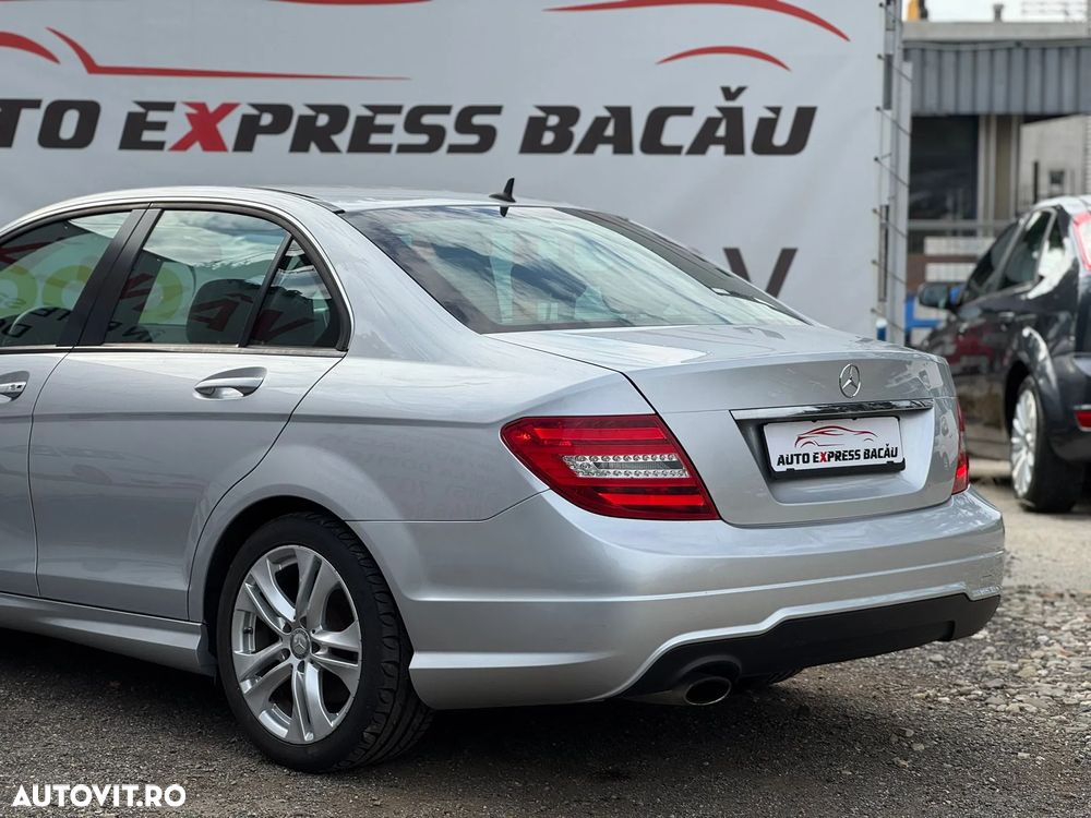 Mercedes-Benz C 180 T CGI BlueEFFICIENCY - 19